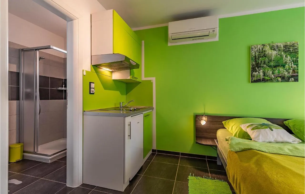 Nice Apartment In Medulin With Kitchen