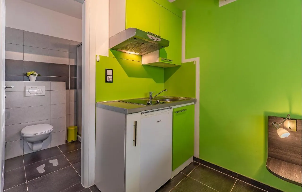 Nice Apartment In Medulin With Kitchen 0*,
