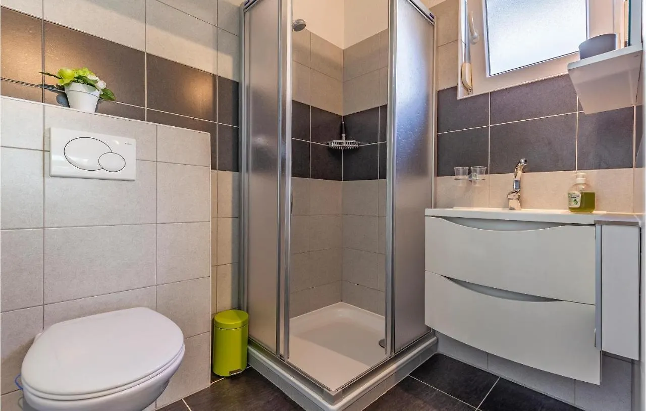 Nice Apartment In Medulin With Kitchen